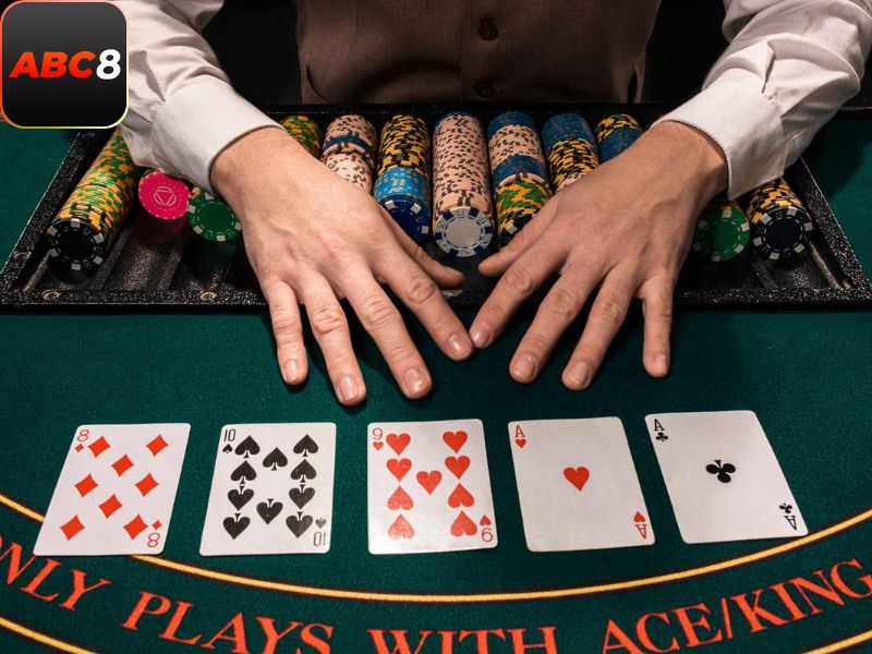 Poker ABC8 trải qua 5 vòng chơi đầy kịch tính